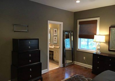 a gray painted room